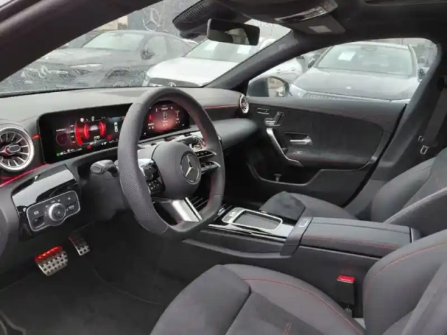 Mercedes Cla 200 d coupé amg line — photo 2