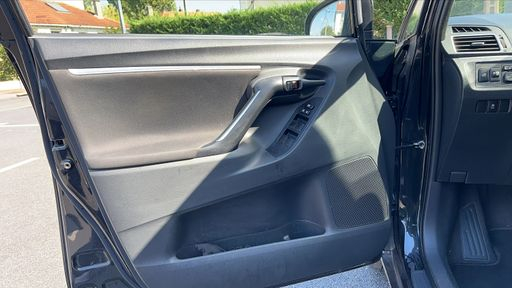 Toyota Verso 2.2 D-4D 150 A 5pl - Skyview – 2014 – 113971 km – Diesel – Boîte Automatique — photo 43