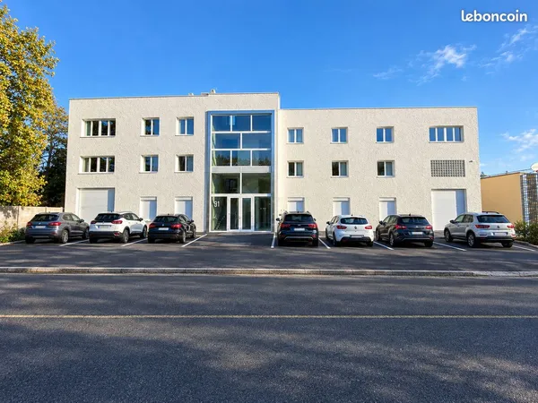 Local commercial 1000 m² Neuilly-sur-Marne
