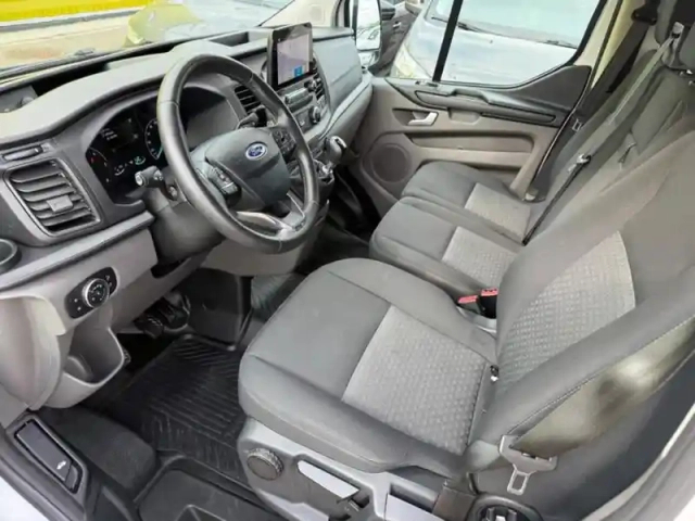 Ford Tourneo 320 2.0 150 l2 trend — photo 10