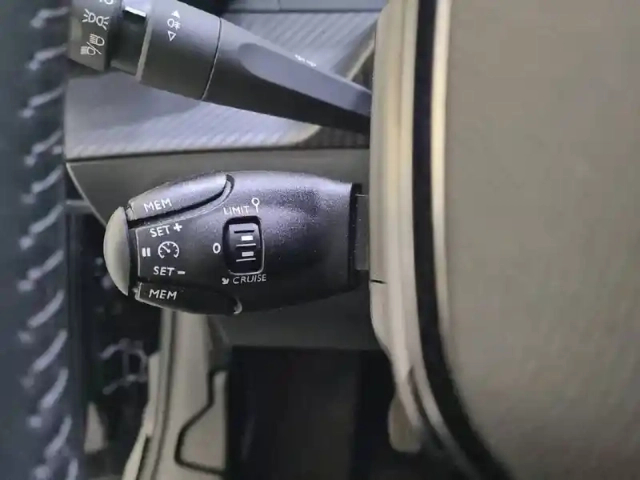 Peugeot 208 puretech 100 s&amp;s bvm6 — photo 22