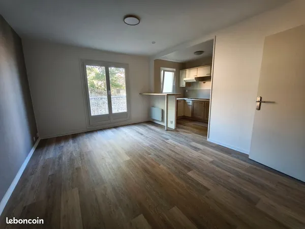 Studio dans résidence au calme