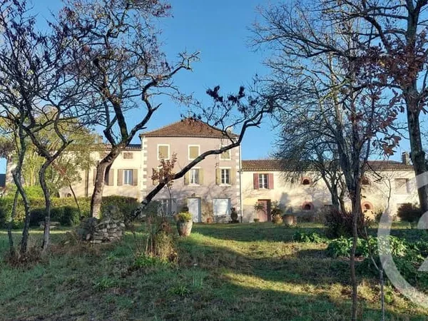 Maison 1120 m²