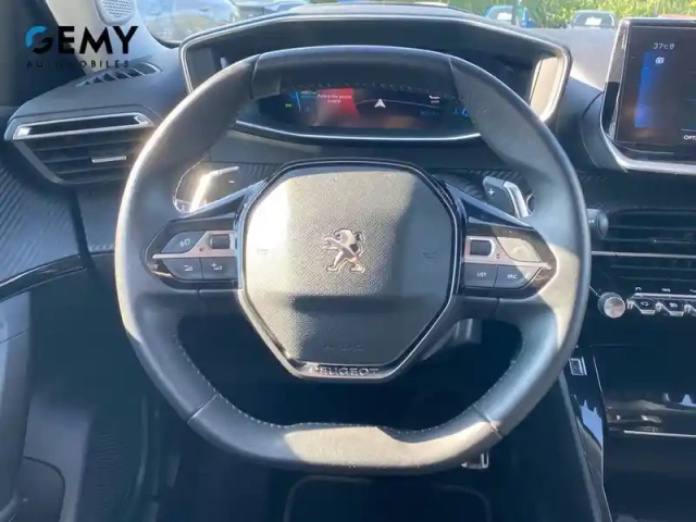 Peugeot 2008 puretech 130 s&amp;s eat8 — photo 12