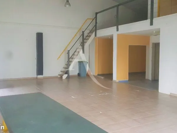 Local commercial 168 m² SAINTES