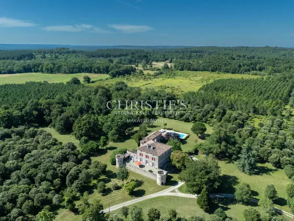 Château 20 pièces 822 m²