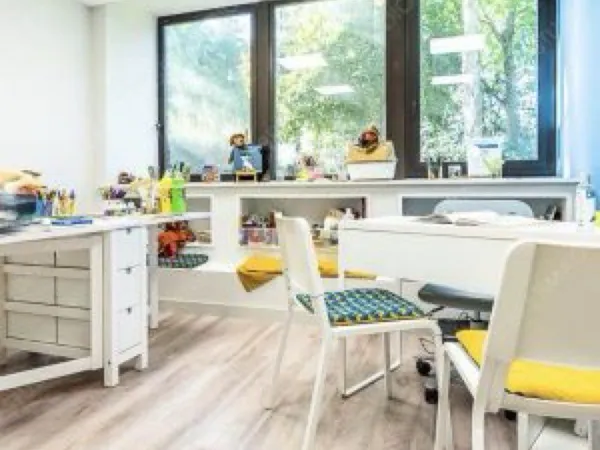 Bureau 12 m² - La Cabane Patton - Rennes - Enfance & Adolescence