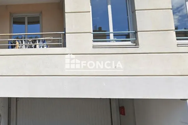 Stationnement Location Lyon   122€