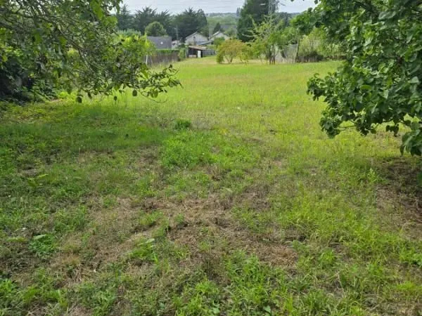 Terrain 685 m² Turquant