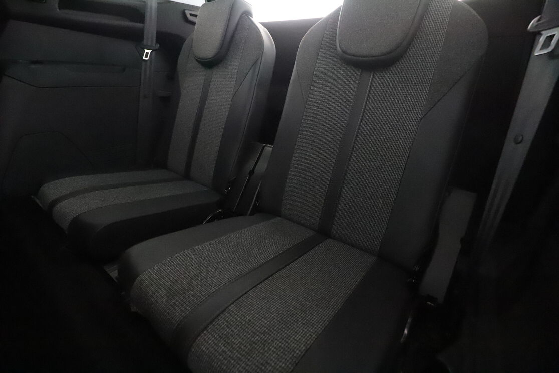 Peugeot 5008 1.5 Blue-HDi Allure — photo 15