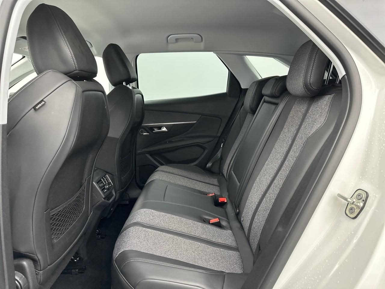 Peugeot 3008 hybrid 225 e-eat8 allure business — photo 12