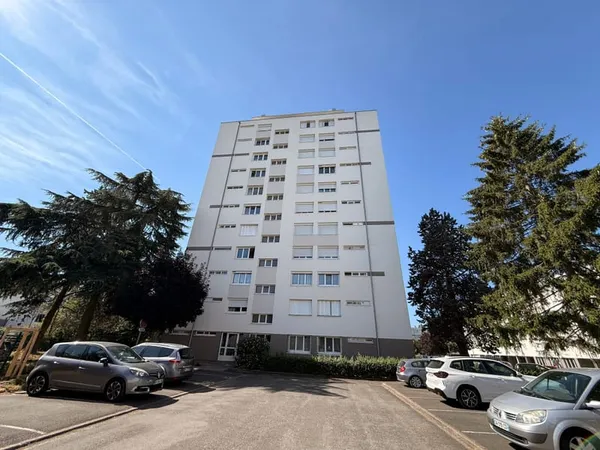 ORLÉANS - Quartier Mouillère - T4 de 66,85 m² avec balcon et cave