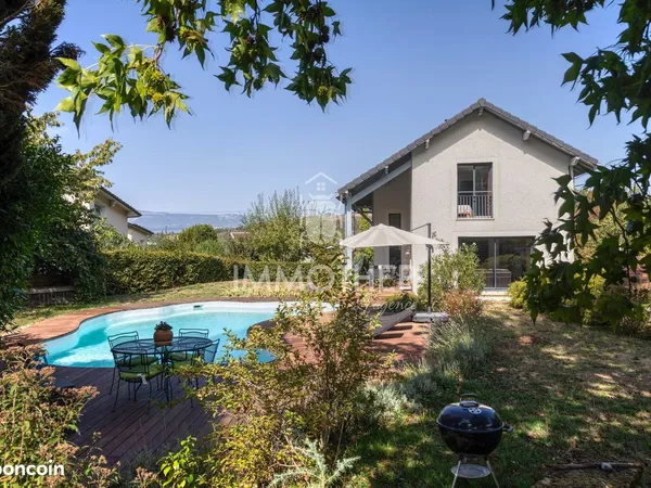 Propriété 5 pièces 192 m²