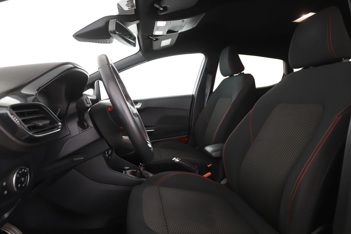 Ford Fiesta 1.0 EcoBoost mHEV ST-Line X — photo 9