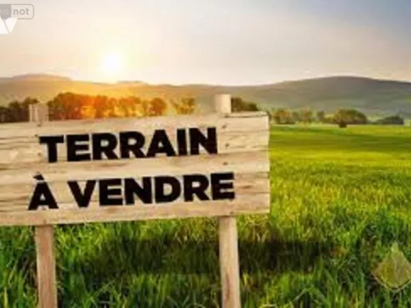 Terrain 718 m²