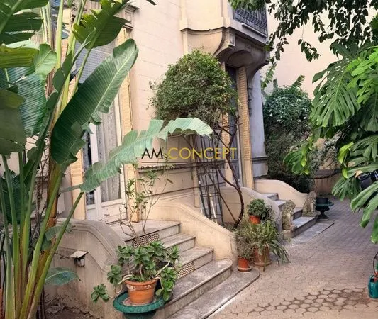 Maison 6 pièces 220 m²
