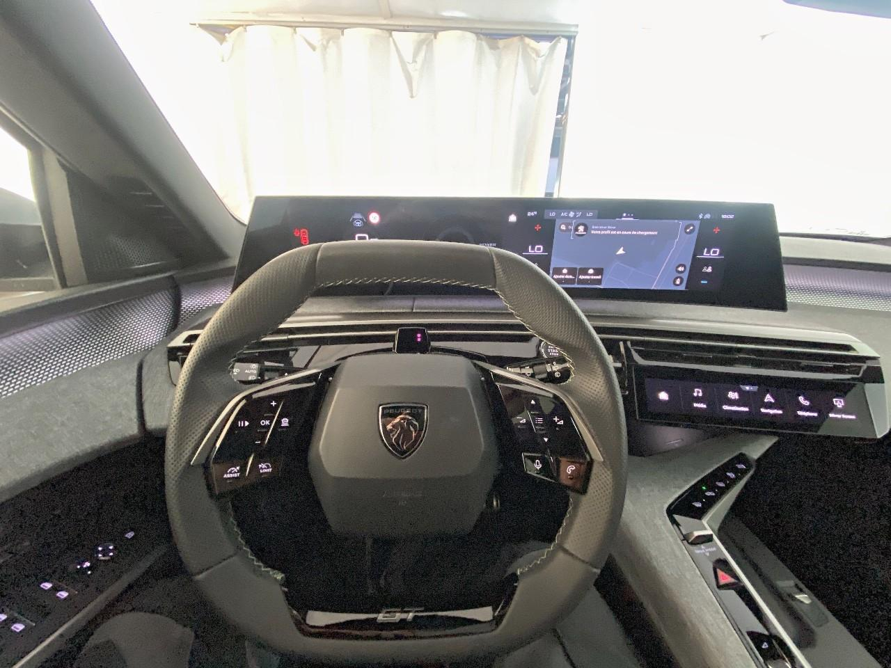 Peugeot 5008 hybrid 145 ch e-dcs6 gt — photo 12