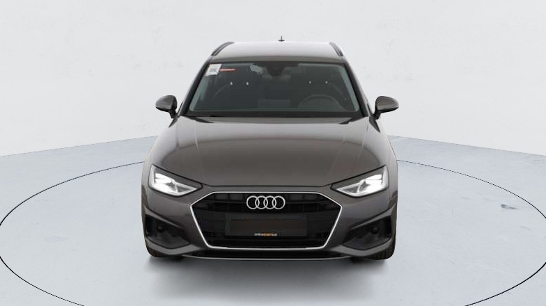 Audi A4 Avant — photo 11