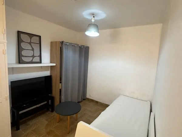 Studio meublé à louer - menpenti