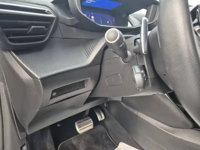 Peugeot 208 puretech 100 s&amp;s eat8 — photo 38