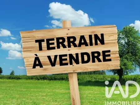Terrain 594 m²