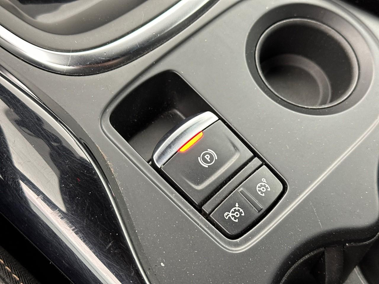 Renault Kadjar tce 140 fap edc black edition — photo 31