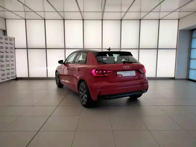 Audi A1 sportback 25 tfsi 95 ch s tronic 7 — photo 7