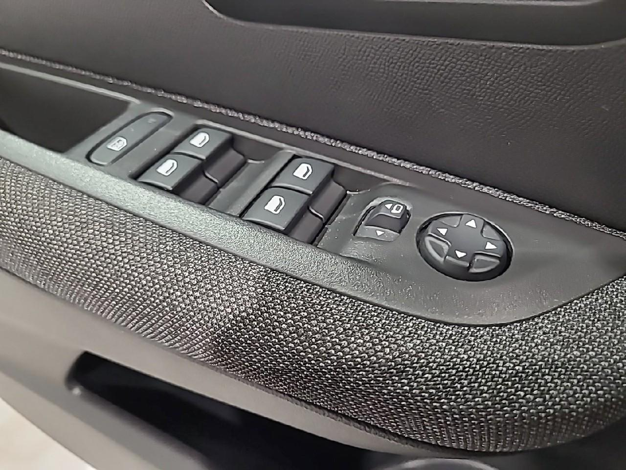 Peugeot 208 puretech 100 s&s bvm6 style — photo 20