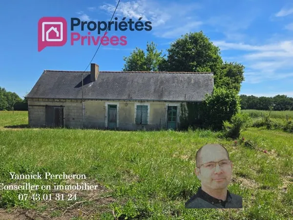 Bâtisse en pierre ancienne à réhabiliter sur 4 000 m² de terrain