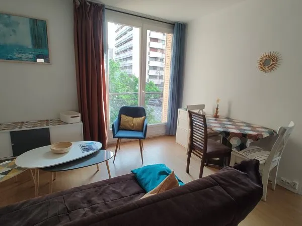 28 jours par mois (seulement) , loue appartement 2 Pièces 36m², Paris 15ème