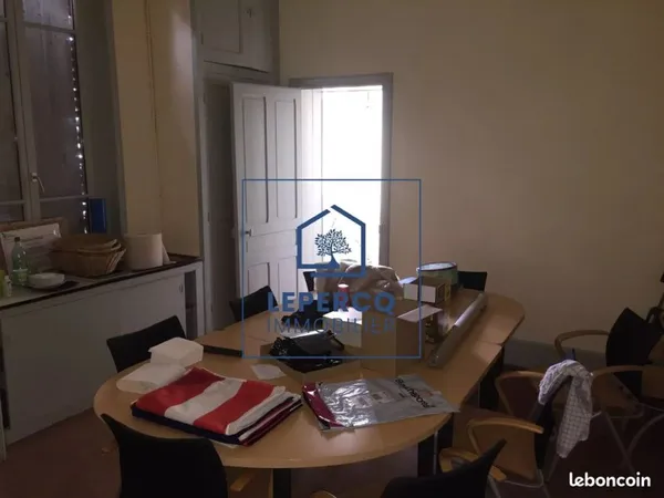 Local 50 m² Louâtre