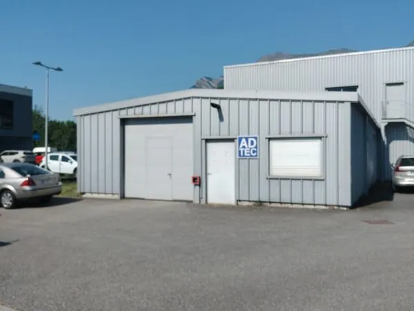 Local d'activité / atelier 150 m² - Tournon (73460) - proche autoroute