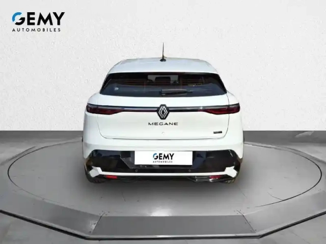 Renault Megane e-tech ev40 130ch standard charge — photo 5