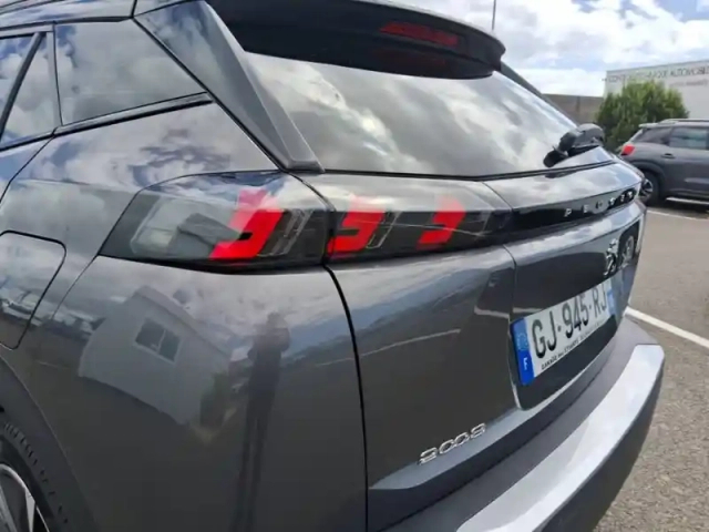 Peugeot 2008 puretech 130 s&amp;s eat8 — photo 17