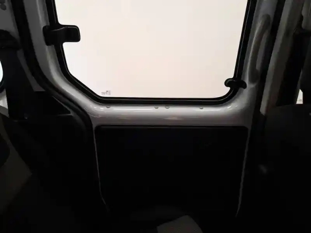 Renault Kangoo blue dci 80 — photo 23