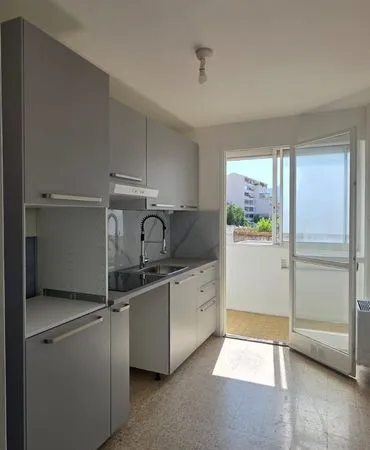 Location T3 capelette