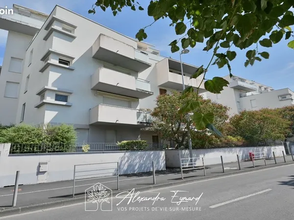 CLERMONT-FERRAND - Appartement 3 pièces 69 m² avec garage