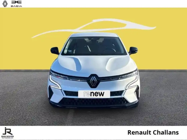 Renault Megane e-tech electric ev60 220ch equilibre super charge — photo 9