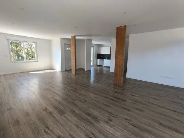 Bergerac idéal investiseurs authentique maison pierre de 5 pièces et 150 M2 louée avec plus de 10% d