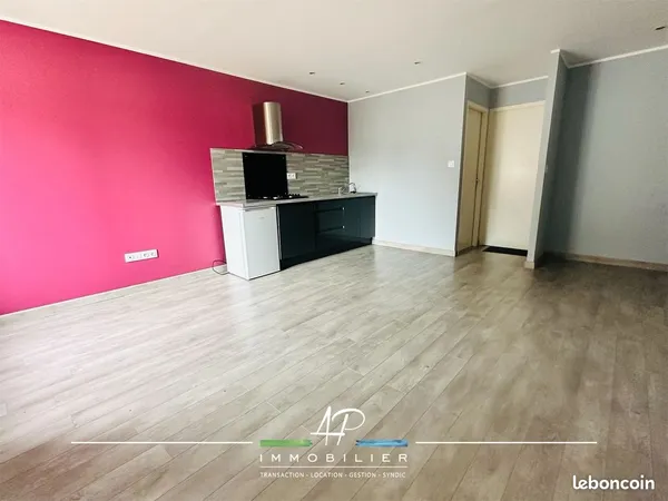 Studio 1 pièce 28 m²
