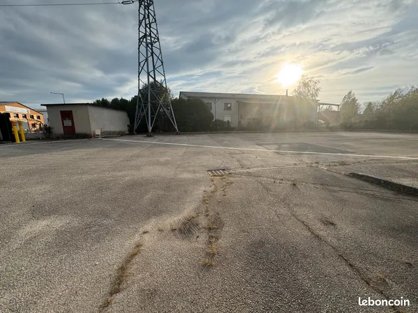 Places de Parking à Louer