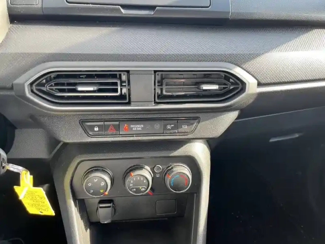 Dacia Sandero eco-g 100 — photo 10