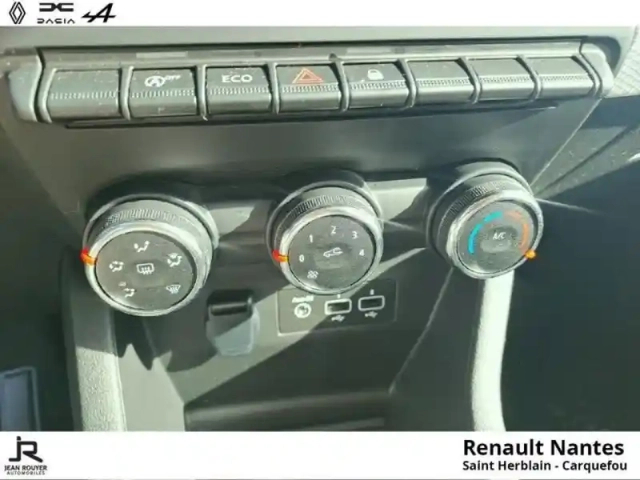 Renault Clio 1.0 tce 90ch evolution — photo 11