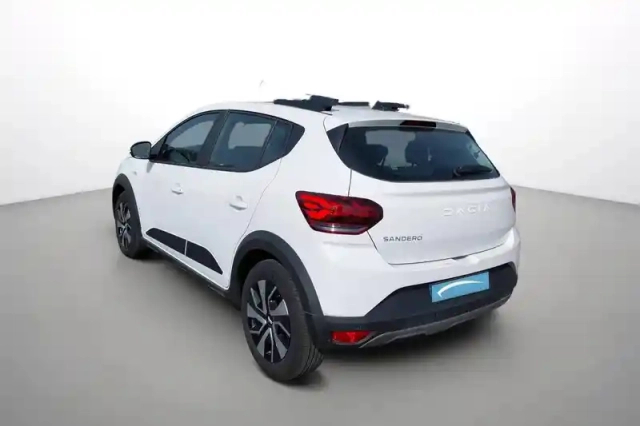 Dacia Sandero tce 90 gsr2 — photo 3