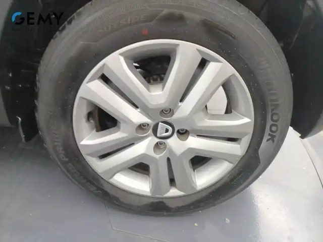 Dacia Sandero eco-g 100 — photo 32