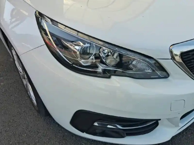 Peugeot 308 bluehdi 100ch s&amp;s bvm6 — photo 16