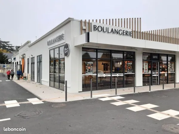Local commercial 441 m²