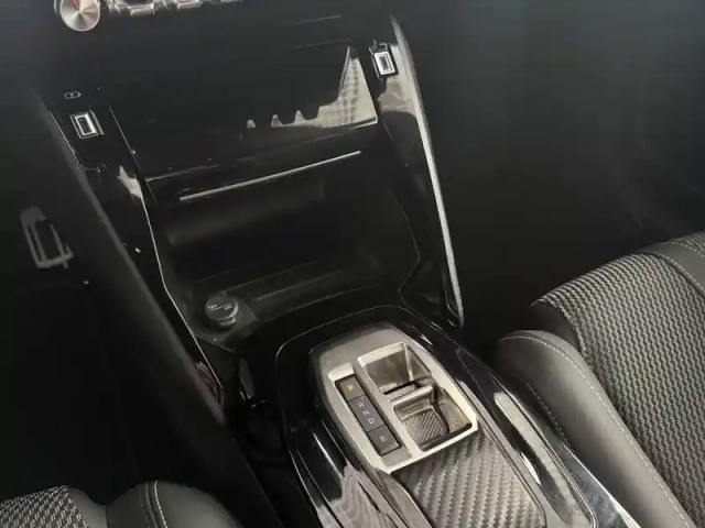Peugeot 208 electrique 156ch 54 kwh — photo 21