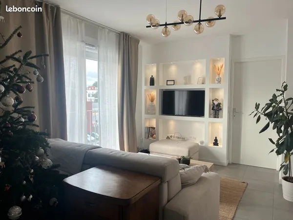 À VENDRE - BEL APPARTEMENT 47 m² SANS VIS-À-VIS | RÉSIDENCE DE 2023 | À 6 MIN DU RER E