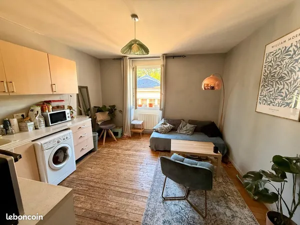 CANCLAUX | Agréable T2 avec parquet ancien, au calme
